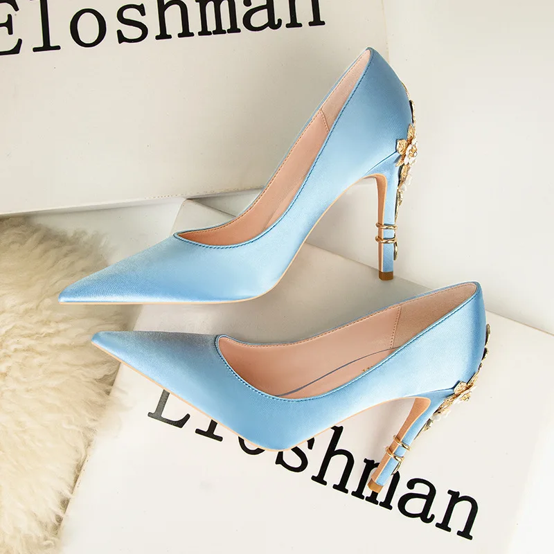 

Plus Size 41 Pumps For Woman Office Shoes Satin 10cm High Heels Sexy Metal-flowers Woman Wedding Heeled Shoes Female Party Shoes