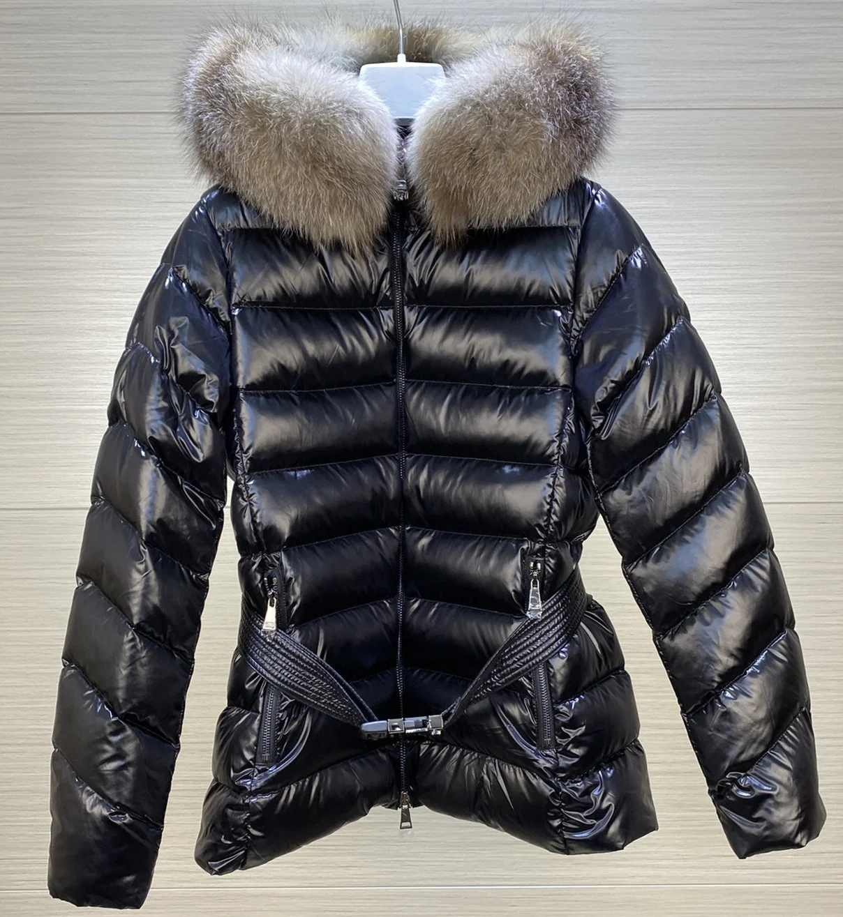 

2023 Black Winter Warm Fur Collar Hooded Down With Belt New High Quality Ladies Jacket Coat