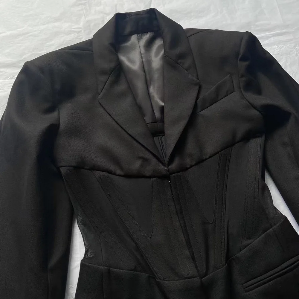 Рисунок 5 - Женский модный черный однобортный корсет NIGO