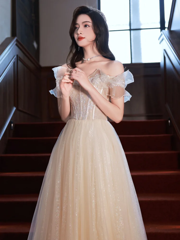 

Sexy Off Shoulder Evening Dresses Elegant Appliques A-Line Tulle Banquet Dress Classical High Waist Backless Lace Up Prom Gowns