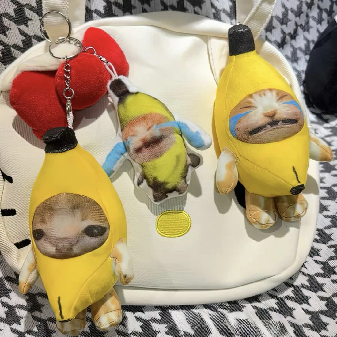 

Crying Banana Cat Plush Pendant Cute Banana Cat Doll With Sound Keychain Accessories Car Bag Funny Pendant Kids Classmate Gifts
