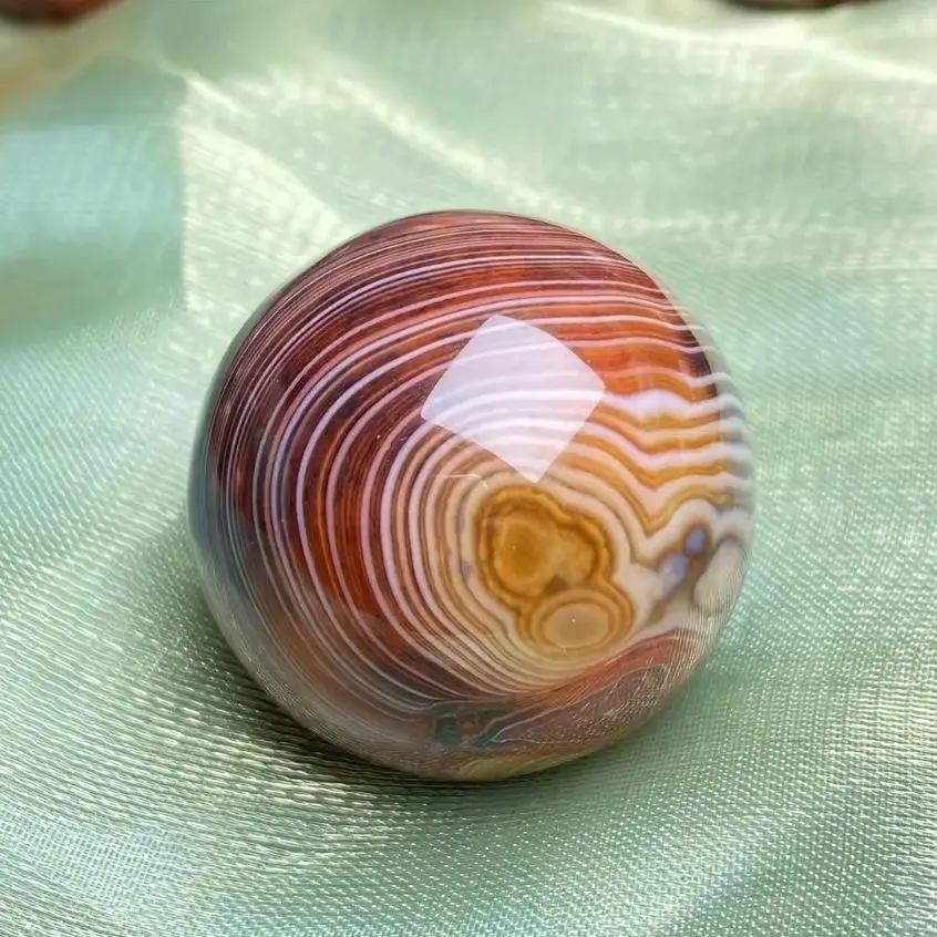 

Сфера из натурального сардоникса