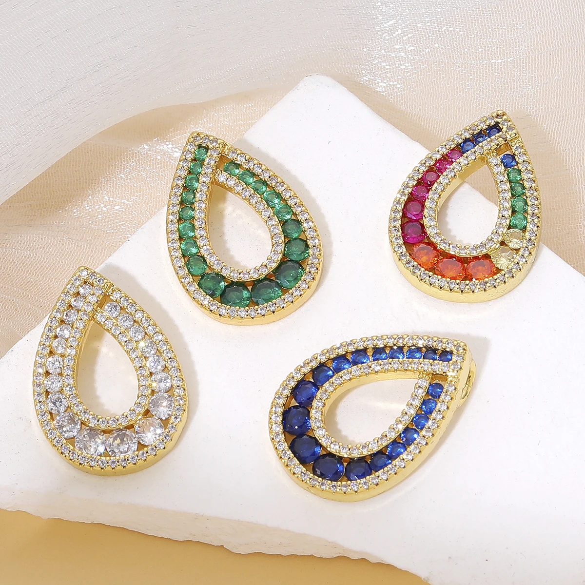 Handmade Women Waterdrop Necklaces Charms 18k Gold Plated Waterdrops Pendants Charms for Jewelry Making Diy Jewelry Accessories