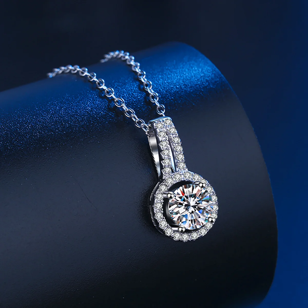 

Real 925 Silver Luxury 1ct Moissanite Pendant Necklace Round Choker Women's Jewelry Anniversary Party Quality Gift