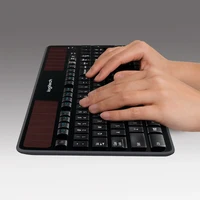 Беспроводная клавиатура Logitech K750 на солнечных батареях #1