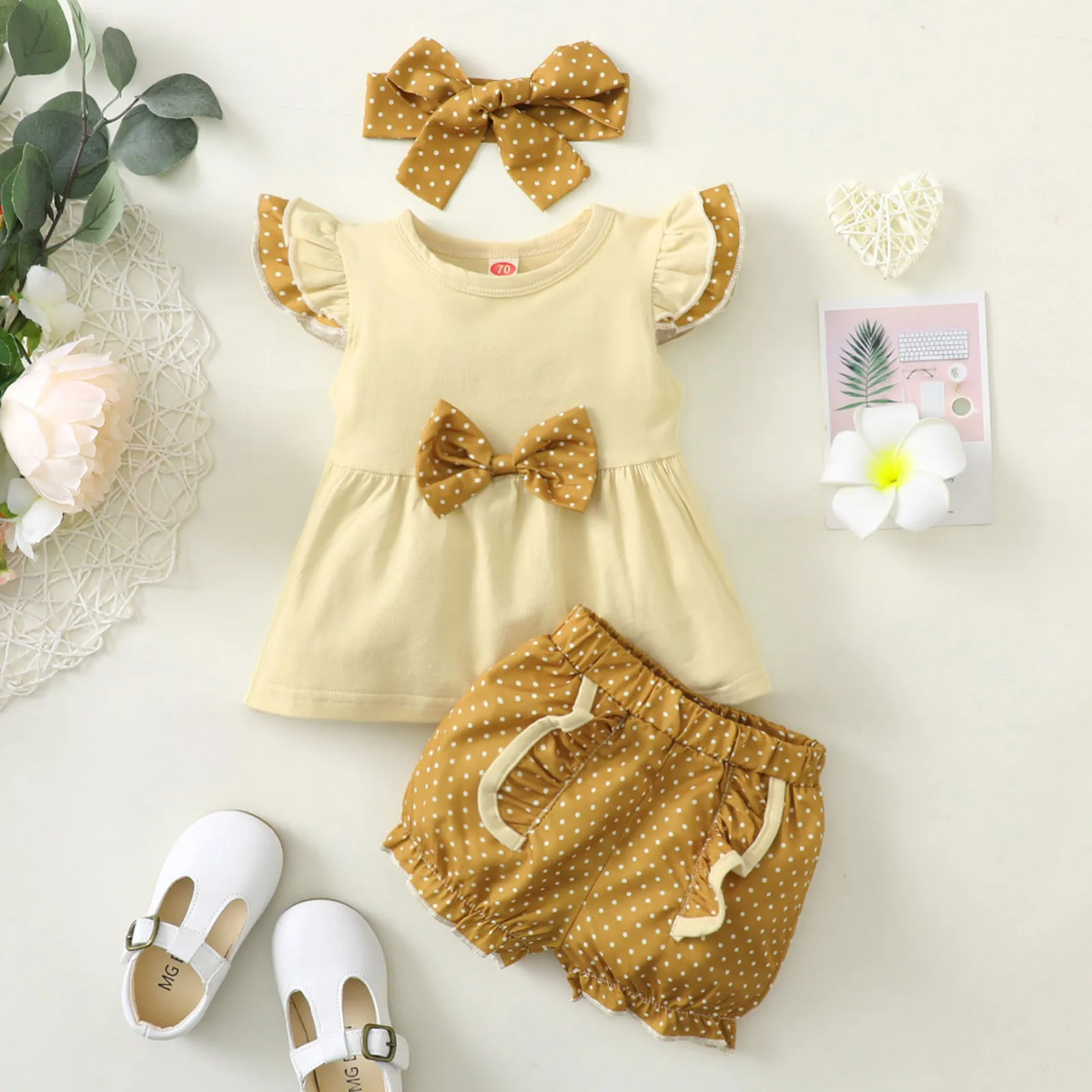 

Baby Girl Outfit Green Infant Girls Fly Sleeve Bowknot Tops T Shirt Ruffles Dot Printed Shorts Headbands Red Baby Girl Head Wrap