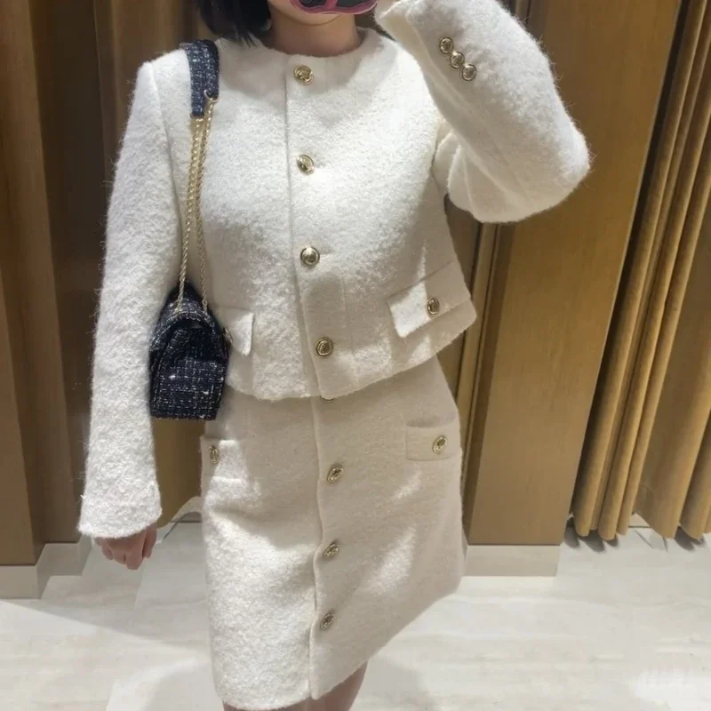 

Женская твидовая куртка/юбка, черная твидовая куртка с круглым вырезом и металлической пряжкой, осень 2023