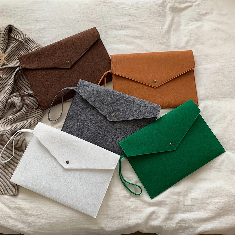 

INS Style Women Envelope Bag Vintage Women Felt Cloth Bag Pure Color Casual Fold Wristlet Bag Outdoor Portable Wallet for Travel
