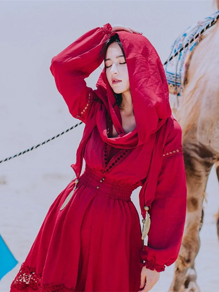 

Женская одежда для весны и лета 2023, длинное праздничное пляжное платье с длинными рукавами и капюшоном в супер-сказочном национальном стиле для путешествий и фотографий, большое красное платье