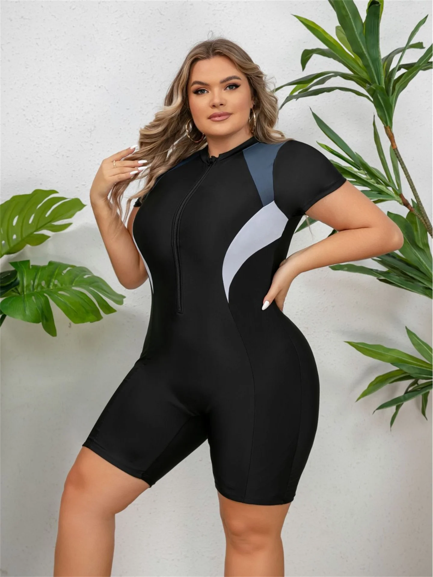 Цельный спортивный купальник большого размера на молнии Женский костюм для