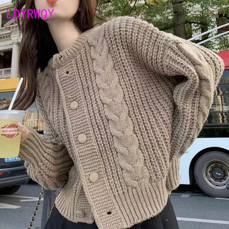 

Japanese Vintage Thick Needle Sweater Coat Women's 2023 Autumn/Winter New Loose Knitted Cardigan