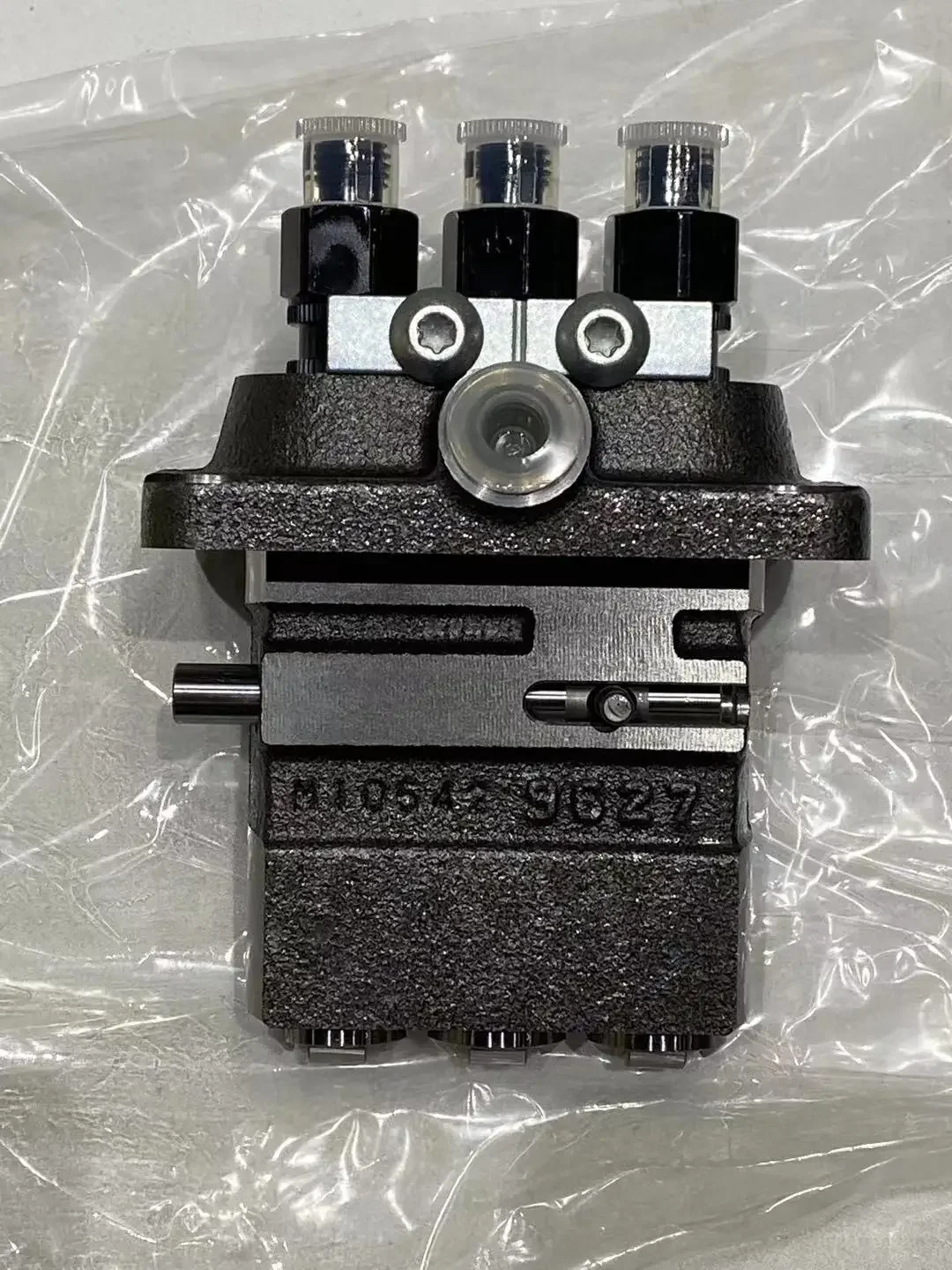 Насос 1g702-51010 для двигателя D1703 D1803-m