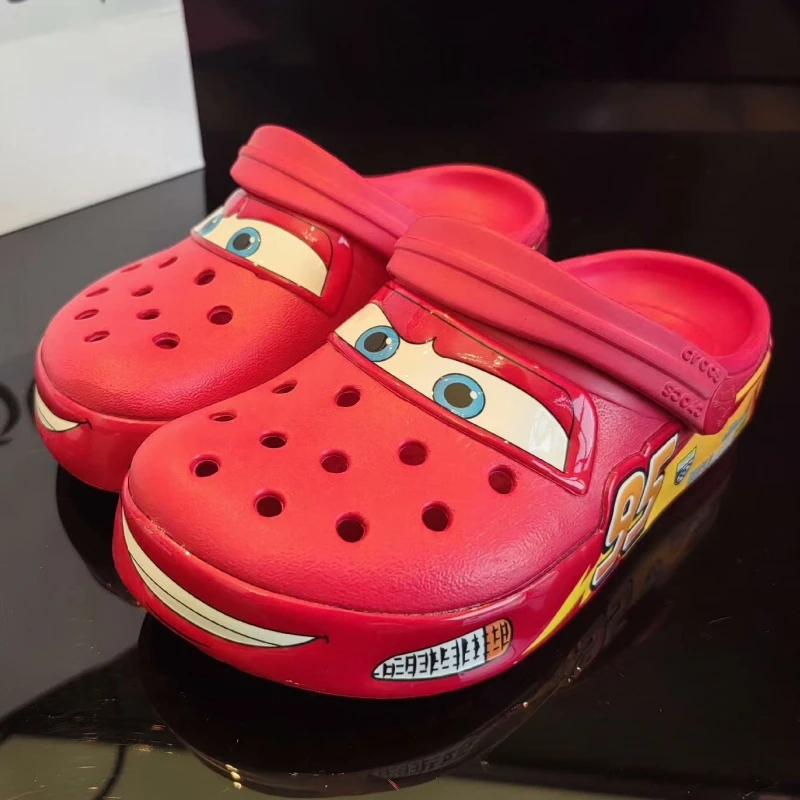 Disney Lightning Mcqueen Pixar Crocs мигающий свет уличные пляжные тапочки милый мультфильм
