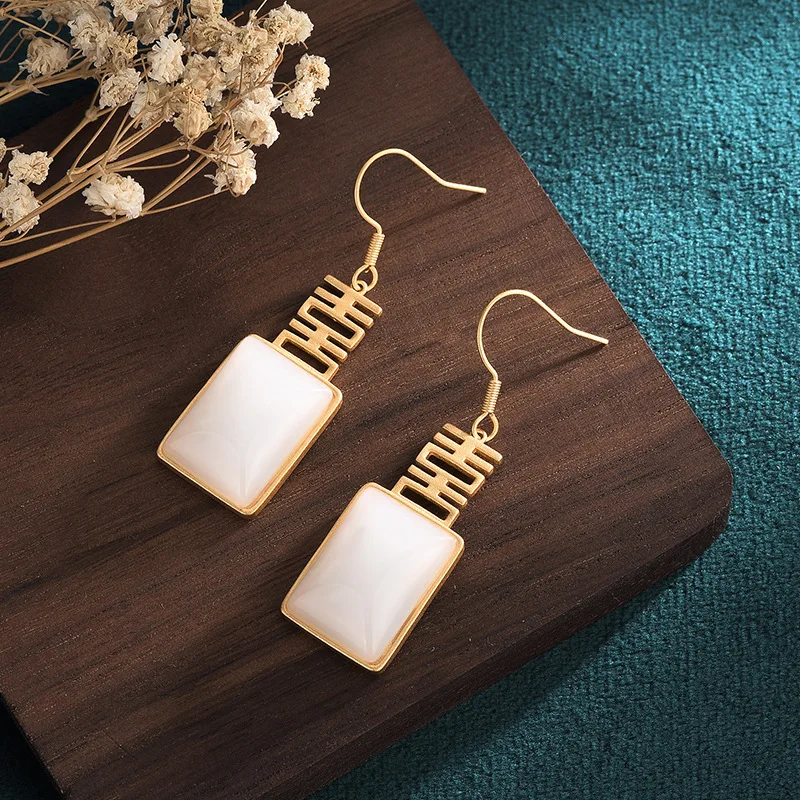 

2022 National Tide Cheongsam Hanfu Earrings Ancient Method Gold-plated Inlaid White Hetian Jade Earrings for Women Ear Jewelry