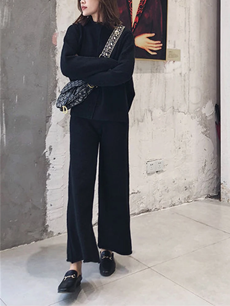 Женский вязаный комплект из двух предметов теплый пуловер с высоким воротником и