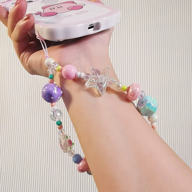 Женский короткий браслет-граффити на ремешке со звездами