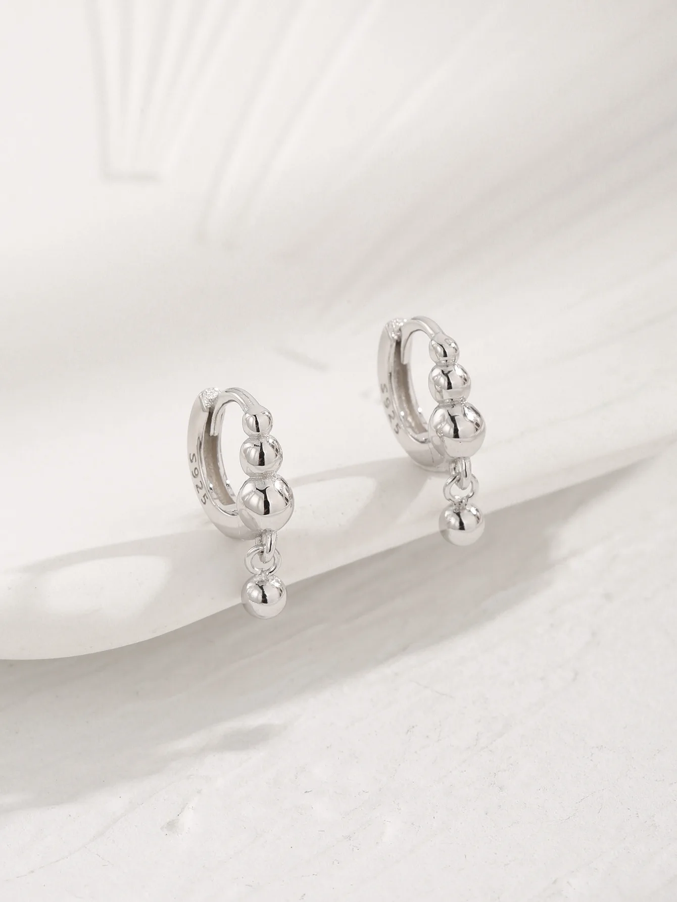 

2023 европейские и американские новые горячие продажи женские серьги в простом стиле из стерлингового серебра S925