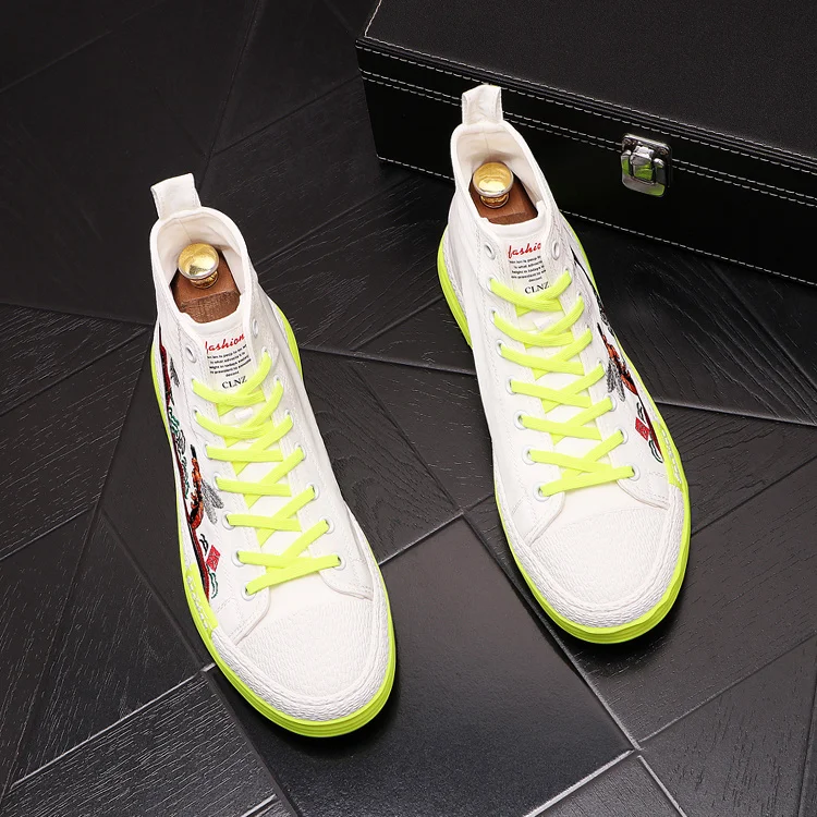 

men's cotton 2021 boots charm graffiti pattern high tops casual sneakers apartments men's shoes sports shoes zapatos hombre