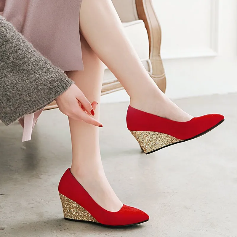 

Spring New Pointed Toe Wedge Casual Shoes Women Comfortable Pumps Fashion Slip On High Heels Flock Bling Shallow Shoes Female 42