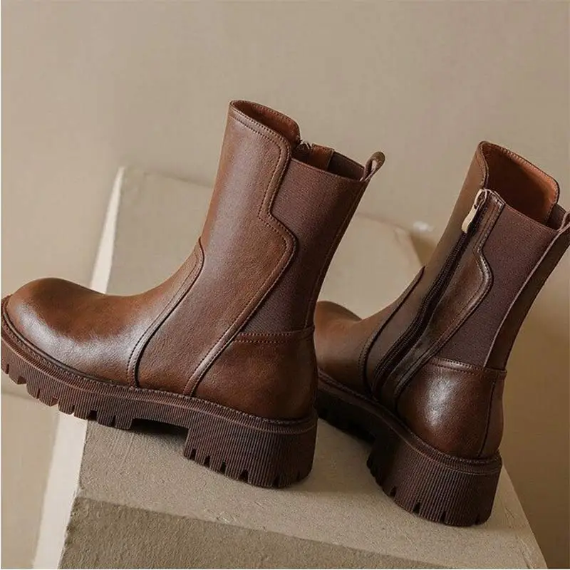 Winter New Vintage Women's Boots Martin Boots Plush Thick Heel Round Toe Short Boots Women's Large