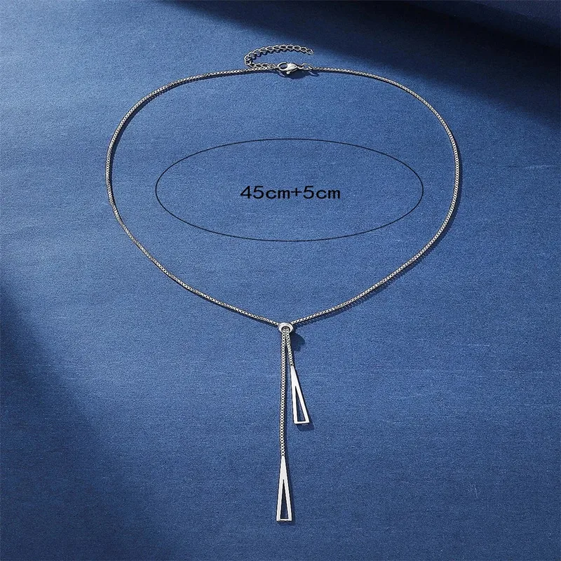 Ожерелье с треугольным кулоном в металлическом стиле серебряного цвета модные