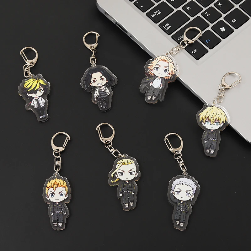 Брелок для ключей с сердечками и плюшевой подвеской модный аксессуар белым