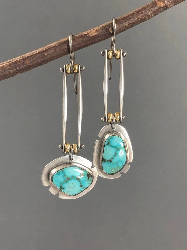 

Elegant Unique European and American Woman Fashion Earrings Vintage Silver Two Tone Irregular Mechanical Swing Earrings