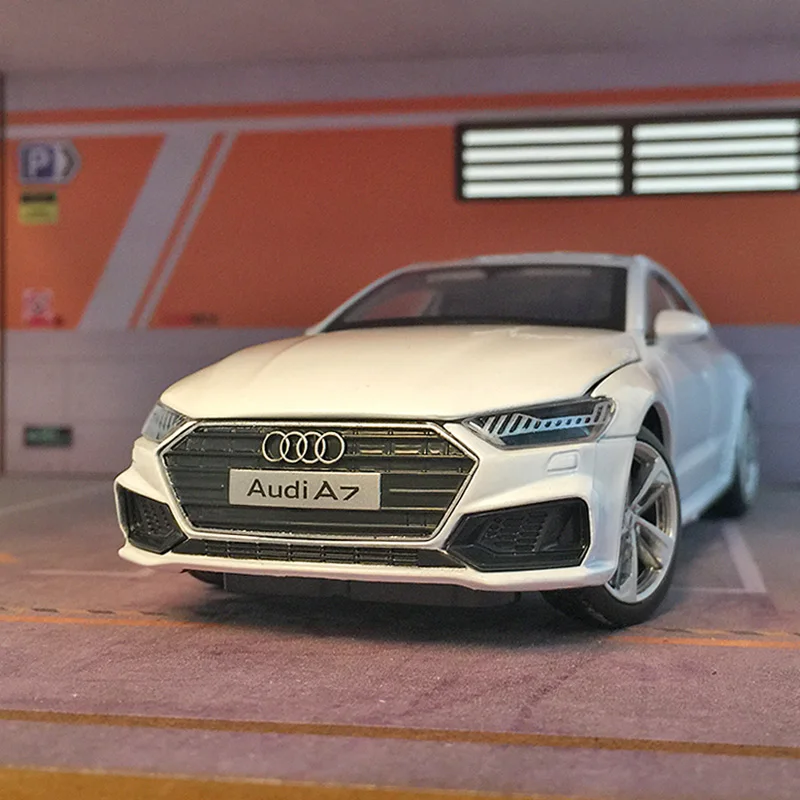 

Модель автомобиля Audi A7 из сплава, модель 1/32 для коллекции и демонстрации светильник вым и звуковым эффектом, игрушки для друзей, подарки