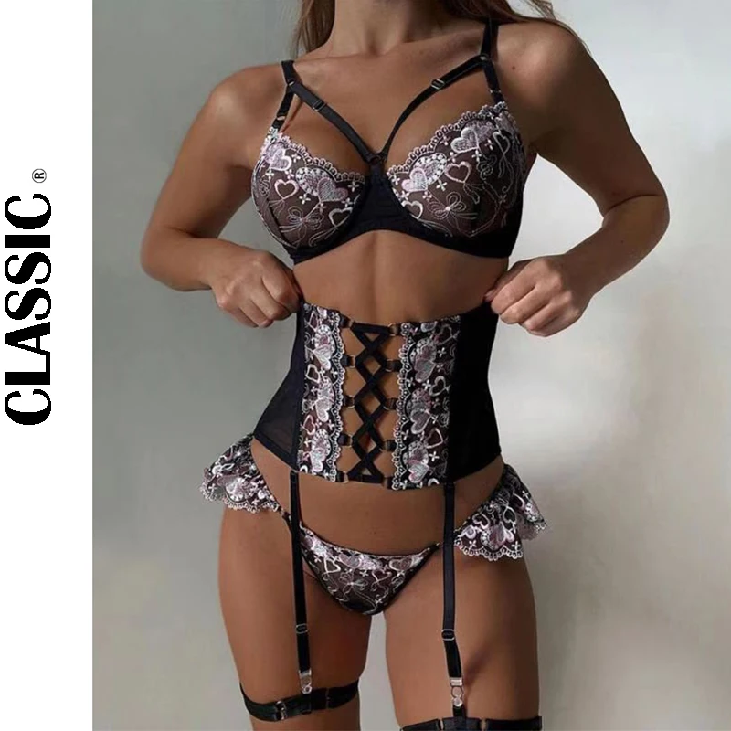 

Classic Luxury Sexy Underwear Women's Erotic Underwear Fancy Bra Shorts Set Bone Bandage Sexy Exquisite Set