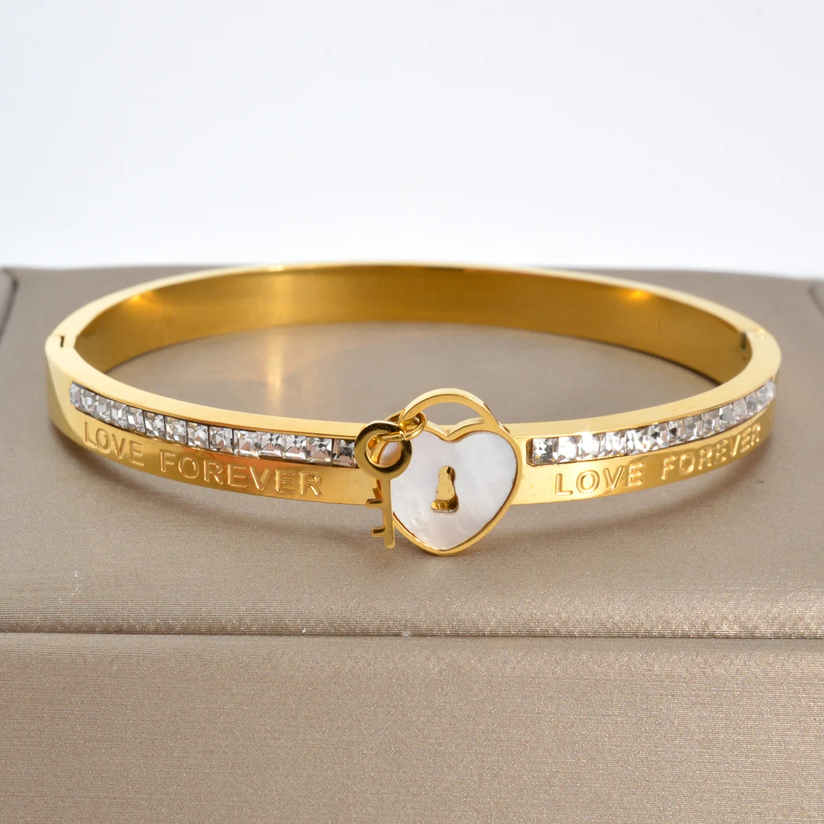 Женский браслет из нержавеющей стали с надписью Love роскошный золотым покрытием