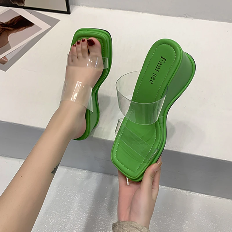 

Женские прозрачные шлепанцы на танкетке, дизайнерские сандалии на высоком каблуке, праздничные туфли-лодочки, лето 2022