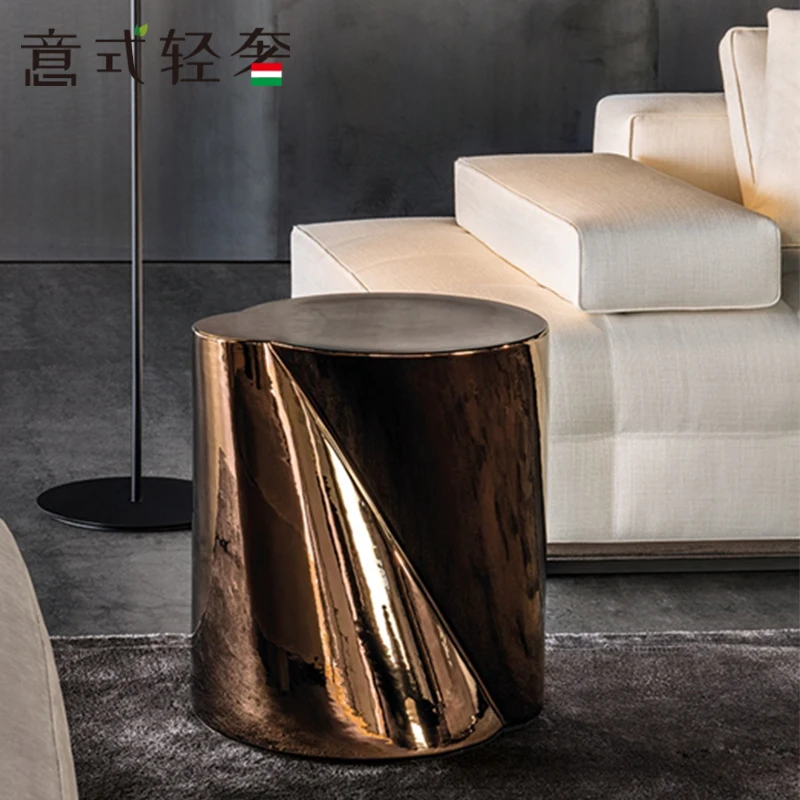 

Factory custom-made modern minimalist Italian cylindrical stainless steel golden living room sofa a few corners
