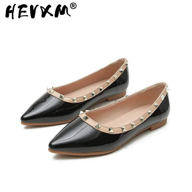 2023 New Women Shoes fashion Rivet Flat Women's shoes shallow mouth pointed Single Shoes Large size Zapatos de mujer