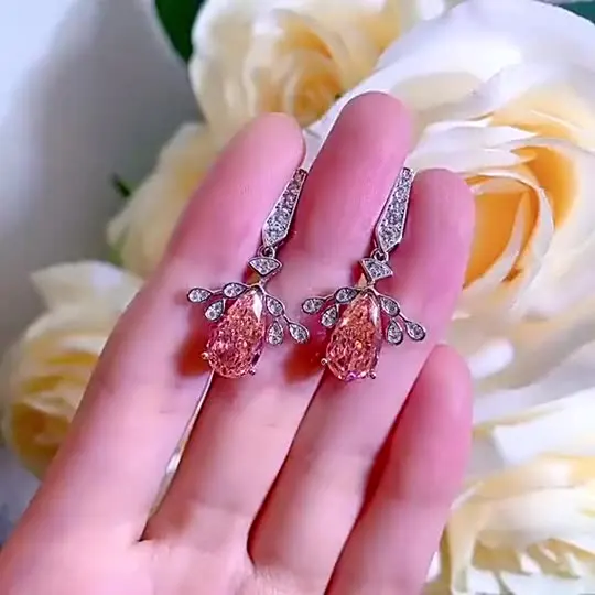 

Женские серьги со стразами, серебро пробы, 12 х12 см