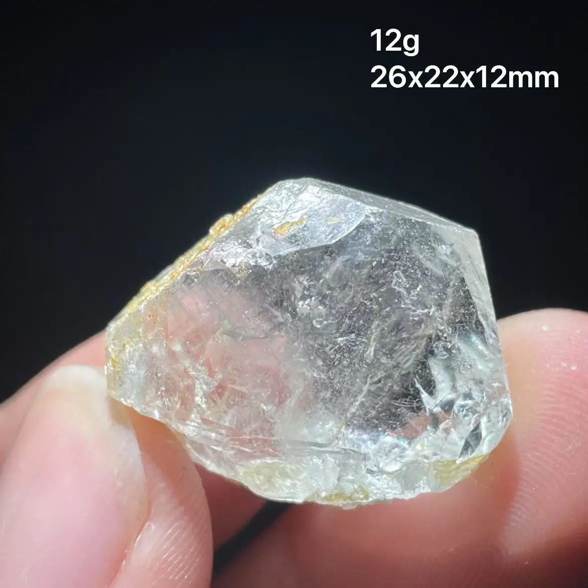 Натуральный минеральный образец аквамарина