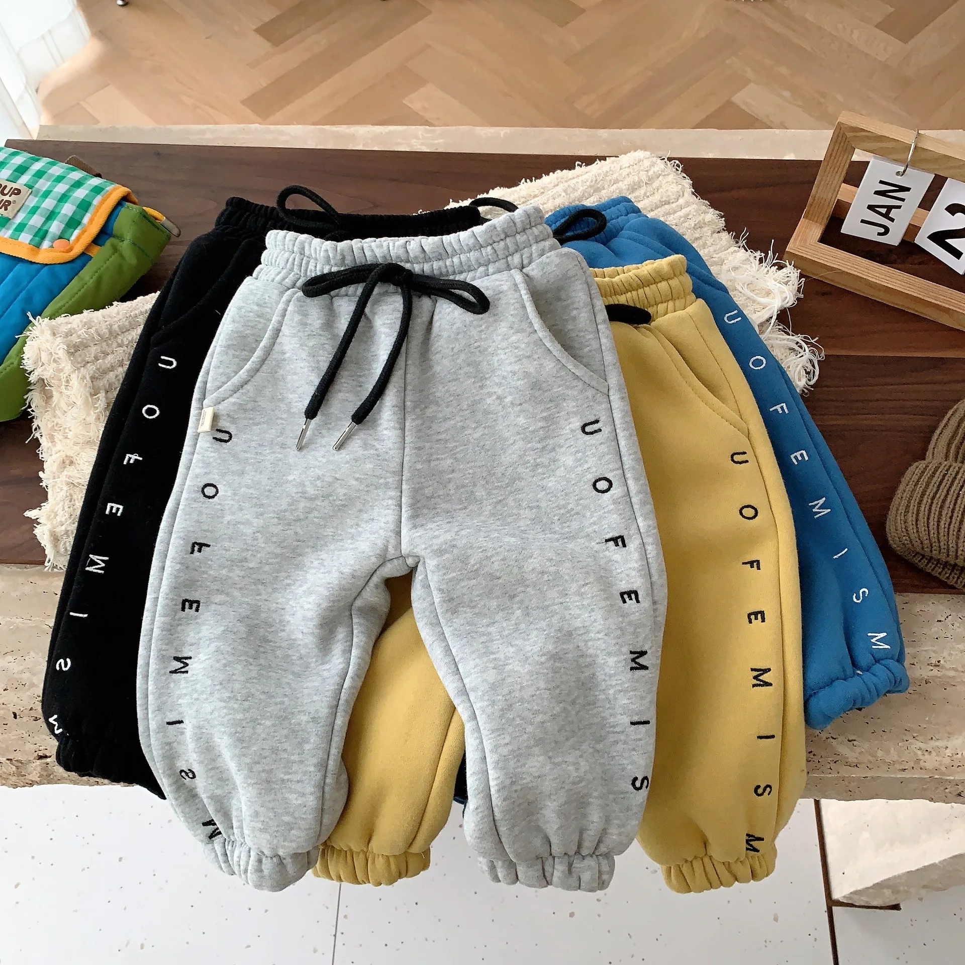 

2022 Autumn Winter New Children Embroidery Letter Plus Velvet Pants Kid Girl Solid Casual Sport Pants Boy Baby Cotton Trousers