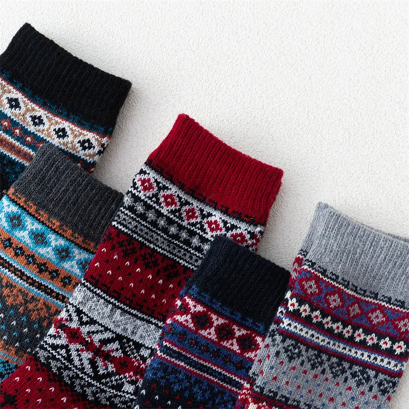 2021 Hot Sale Harajuku Fashion Women Wool Socks Warmer Cashmere Thermal Thicken Ethnic Style Casual Socks for Women