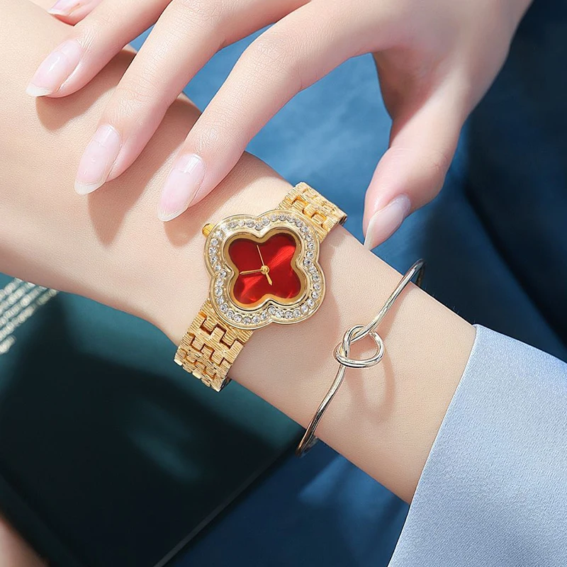 New  Fashion Four Leaf Clover Bracelet Watch Women's Special-Interest Design Diamond Small and Simple Watch Women's Wristwatch