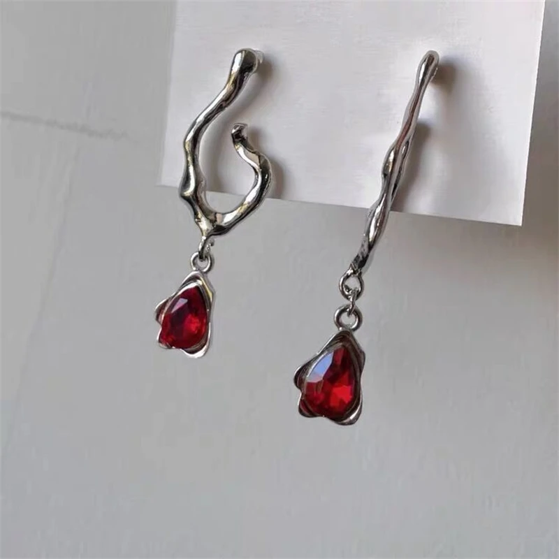 

Vintage Red Crystal Asymmetrical Earrings for Women Pendant Rhinestone Dangle Earring Jewelry Party Anniversary Gift Pendientes