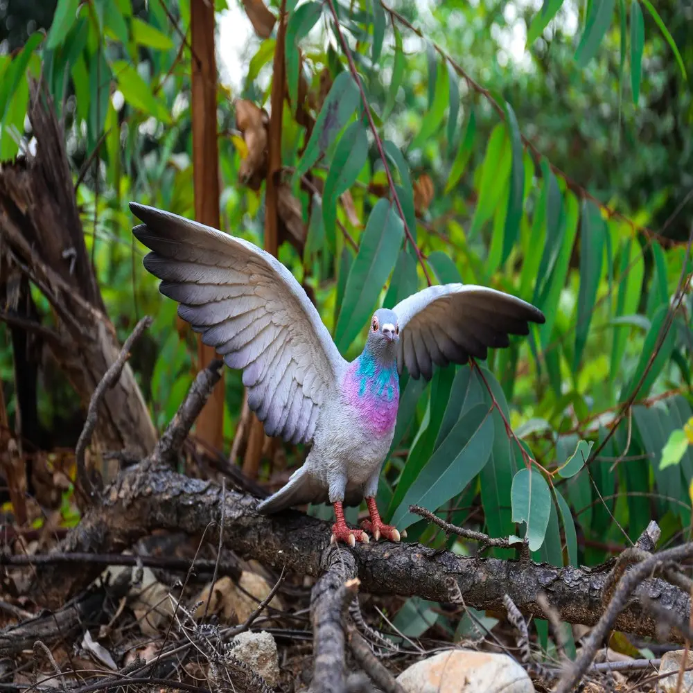 

GREY PIGEON WITH COLORED NECK STATUE