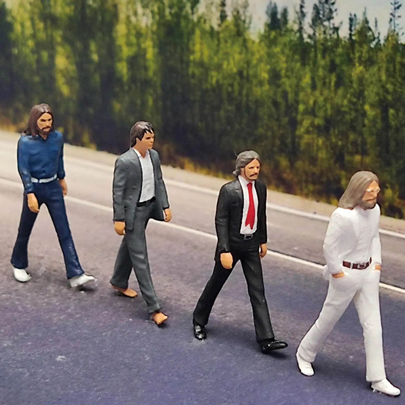 

1/64 Collectible Diorama Cool Man Figures Model Street Road Buliding Desk Decoration Supplies