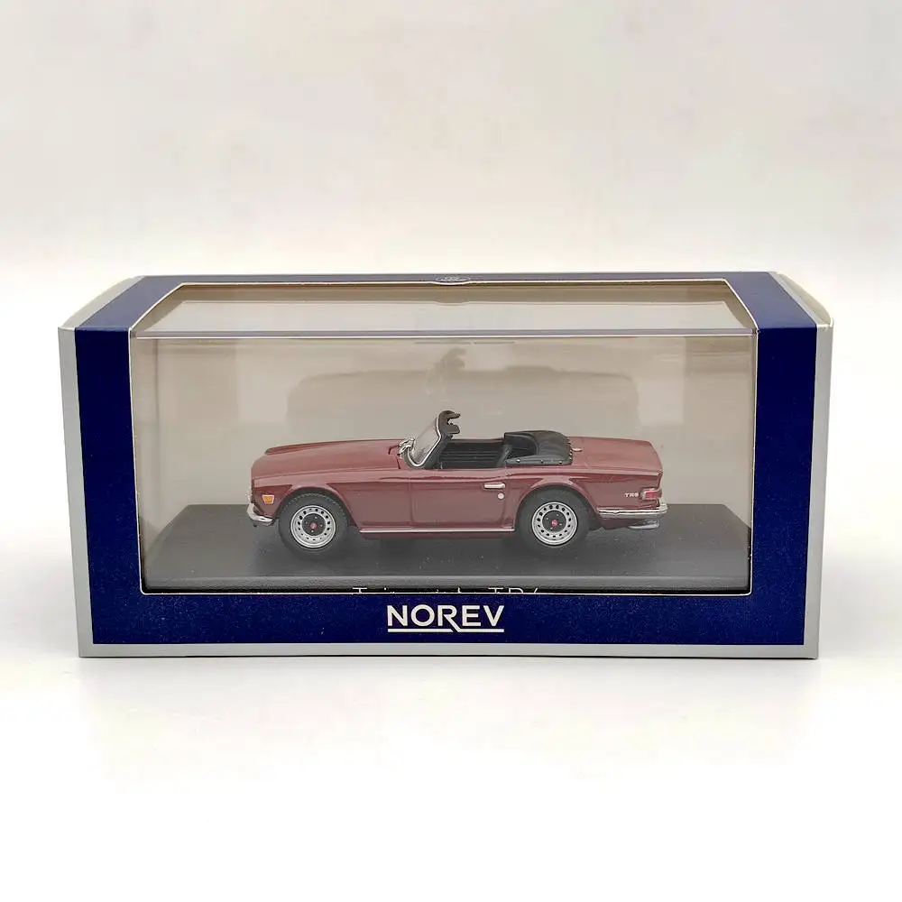 

Norev 1/43 Triumph TR6 1970 Convertible simulation alloy car model