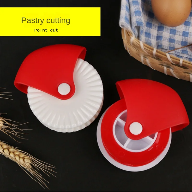 

Creative Pastry Curling Wheel Manual Noodle Cutter Wheel Knife Household Pastry Cutting Wheel Kitchen Baking Gadget