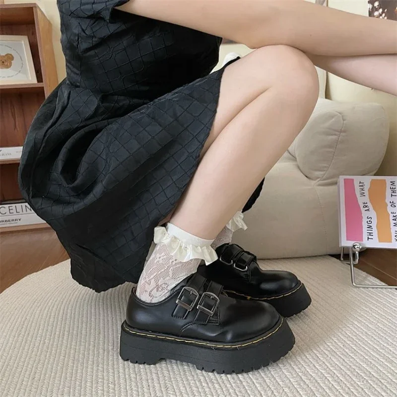 

Туфли женские из натуральной кожи на толстой подошве с круглым носком