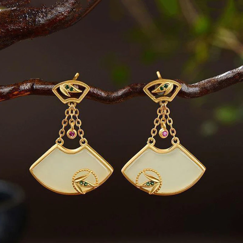 

Серьги-гвоздики из серебра 925 пробы с натуральным нефритом