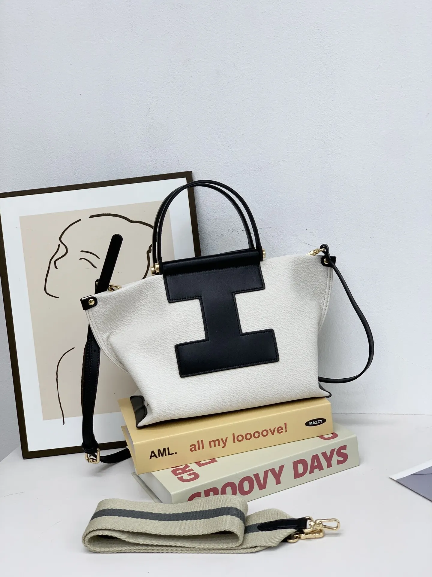 Женская сумка через плечо дизайнерская роскошная брендовая большой вместимости