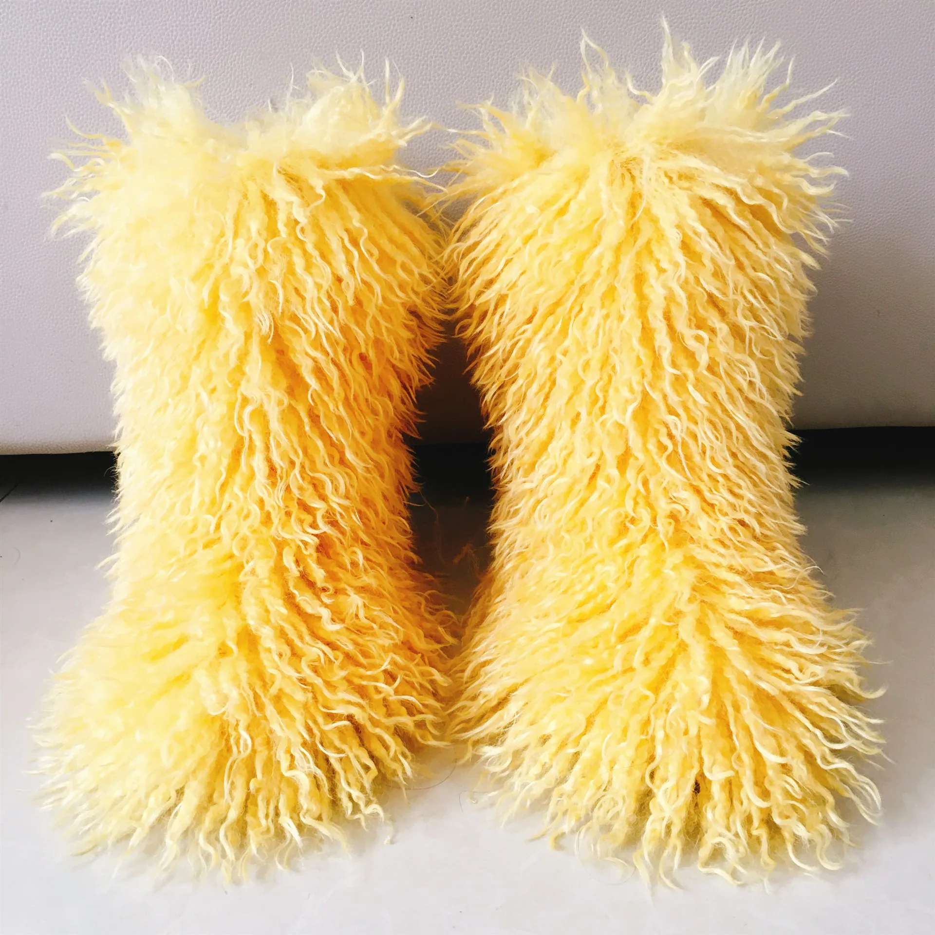 

2022 New Arrival Women Winter Lovely Fluffy Faux Fur Boots Ladies Warm Cotton Mid-calf Snow Boots Solid Luxury Outdoor Boots