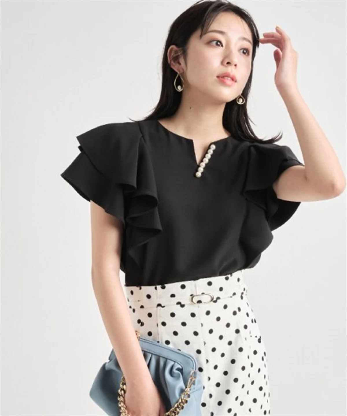 

Blouse 2022 Summer New Light Luxury Celebrity Style Pearl Collar Lotus Leaf Collar Top Women's High-grade Sense Thin Shirt