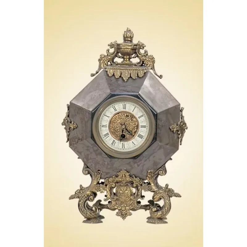 Часы настольные механические во французском стиле с античным латунным и