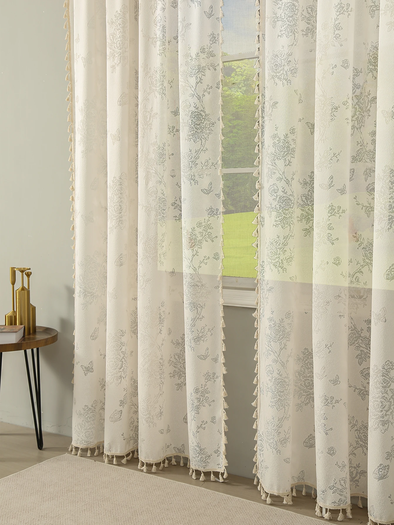 Белые прозрачные шторы бежевые льняные текстурированные с цветочным рисунком 84